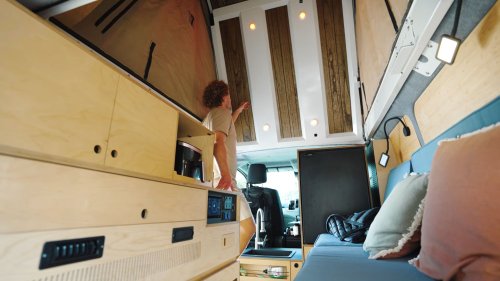 This Monster Toyota HiAce 4×4 Camper Out-Clears A Land Cruiser