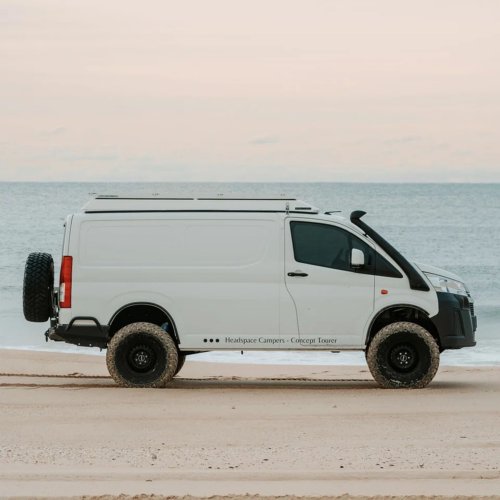 This Monster Toyota HiAce 4×4 Camper Out-Clears A Land Cruiser