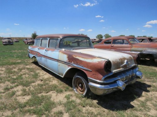 300 Classic Cars Are Going To Auction, Some Starting At Just 50 Cents