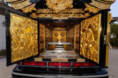 We Bet You’ve Never Seen A Lincoln Town Car Like This Before