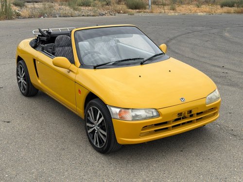 The Honda Beat Is A Pocket-Sized NSX That Screams To 8,500 RPM