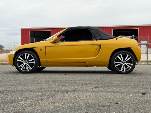 The Honda Beat Is A Pocket-Sized NSX That Screams To 8,500 RPM