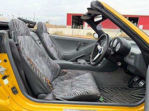 The Honda Beat Is A Pocket-Sized NSX That Screams To 8,500 RPM