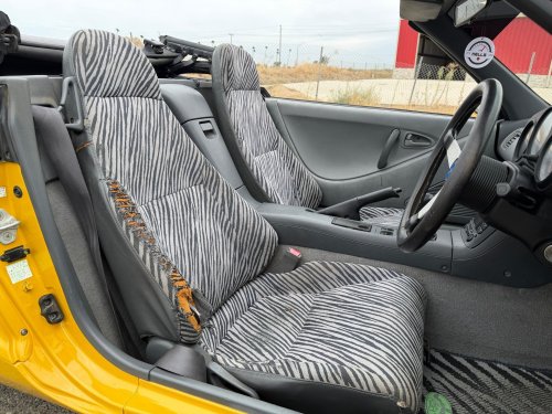 The Honda Beat Is A Pocket-Sized NSX That Screams To 8,500 RPM