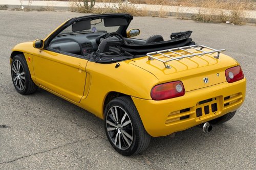 The Honda Beat Is A Pocket-Sized NSX That Screams To 8,500 RPM