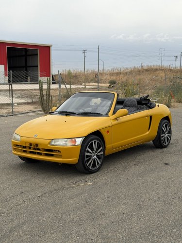 The Honda Beat Is A Pocket-Sized NSX That Screams To 8,500 RPM