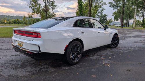 Ignore The Hate Because The Dodge Charger R/T Is A Truly Impressive Muscle Car | Review