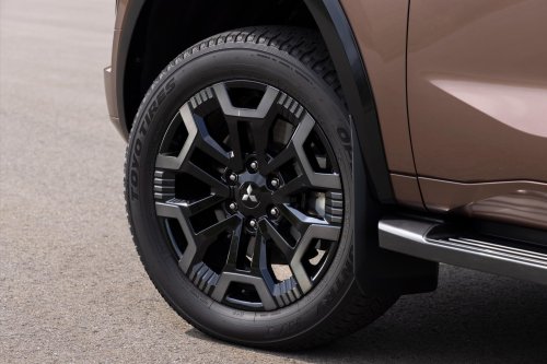 Mitsubishi’s New Pajero Undercuts The Toyota Land Cruiser By Thousands