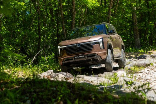 Mitsubishi’s New Pajero Undercuts The Toyota Land Cruiser By Thousands