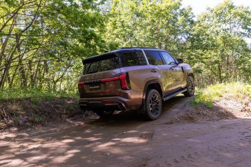 Mitsubishi’s New Pajero Undercuts The Toyota Land Cruiser By Thousands