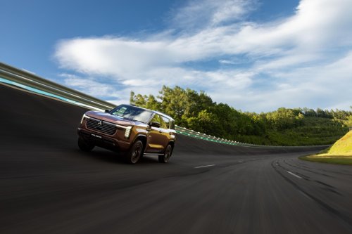 Mitsubishi’s New Pajero Undercuts The Toyota Land Cruiser By Thousands