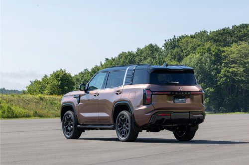 Mitsubishi’s New Pajero Undercuts The Toyota Land Cruiser By Thousands