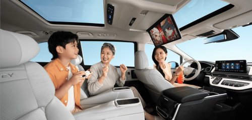 13-Year-Old Honda Odyssey Gains New Screen, Massage Seats, And A Much Lower Price