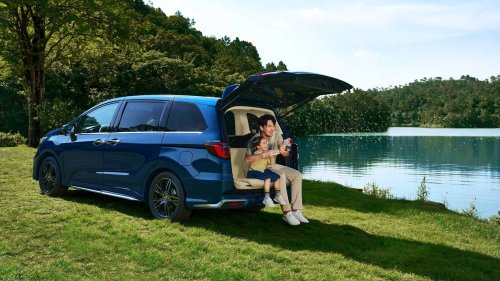 13-Year-Old Honda Odyssey Gains New Screen, Massage Seats, And A Much Lower Price