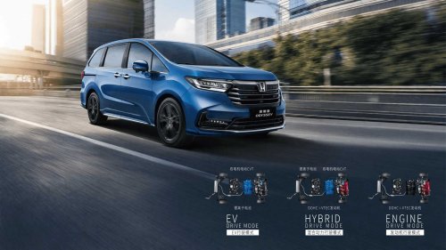 13-Year-Old Honda Odyssey Gains New Screen, Massage Seats, And A Much Lower Price