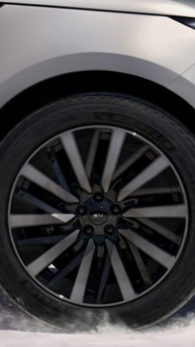 The Range Rover Sport Electric Is As Quick As The V8 And Looks The Same