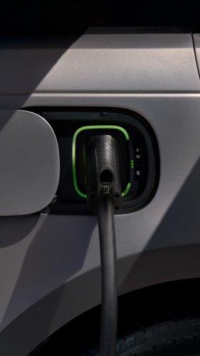 The Range Rover Sport Electric Is As Quick As The V8 And Looks The Same