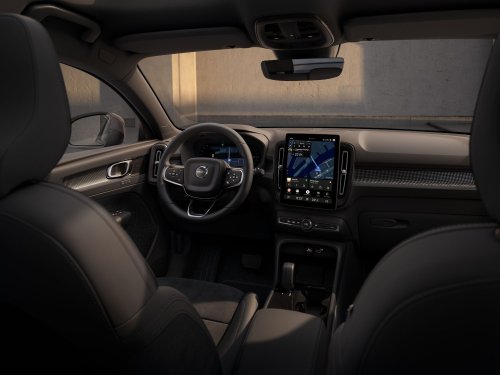Volvo’s Decade-Old XC40 Refuses To Die, Gains Design And Tech Updates