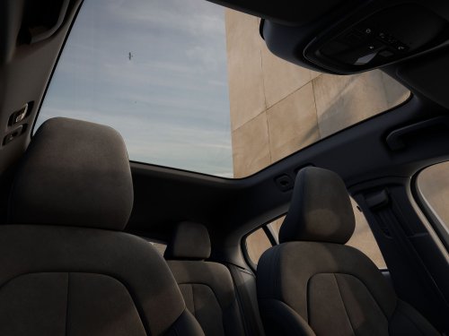 Volvo’s Decade-Old XC40 Refuses To Die, Gains Design And Tech Updates