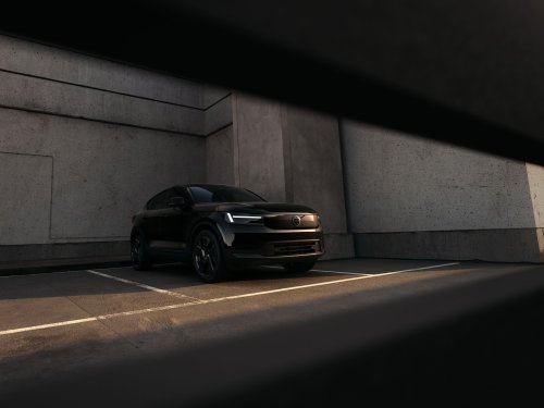 Volvo’s Decade-Old XC40 Refuses To Die, Gains Design And Tech Updates