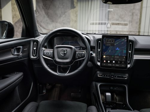 Volvo’s Decade-Old XC40 Refuses To Die, Gains Design And Tech Updates