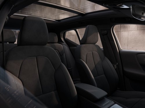 Volvo’s Decade-Old XC40 Refuses To Die, Gains Design And Tech Updates