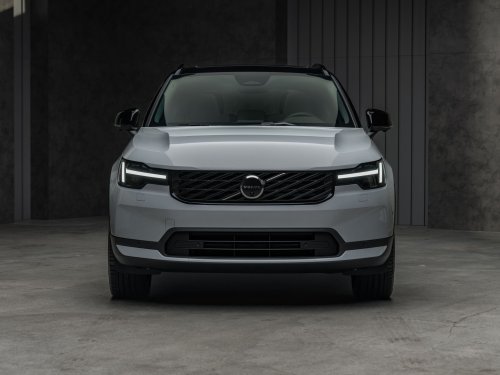 Volvo’s Decade-Old XC40 Refuses To Die, Gains Design And Tech Updates