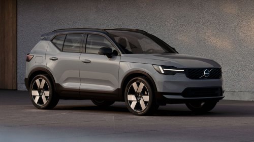 Volvo’s Decade-Old XC40 Refuses To Die, Gains Design And Tech Updates
