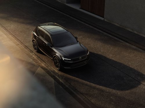 Volvo’s Decade-Old XC40 Refuses To Die, Gains Design And Tech Updates