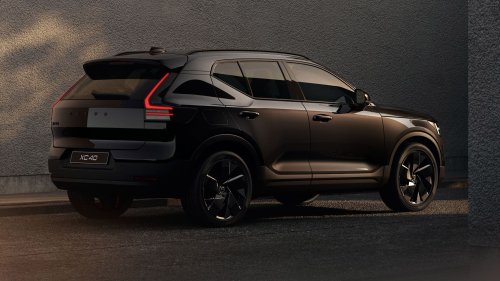 Volvo’s Decade-Old XC40 Refuses To Die, Gains Design And Tech Updates
