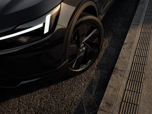 Volvo’s Decade-Old XC40 Refuses To Die, Gains Design And Tech Updates