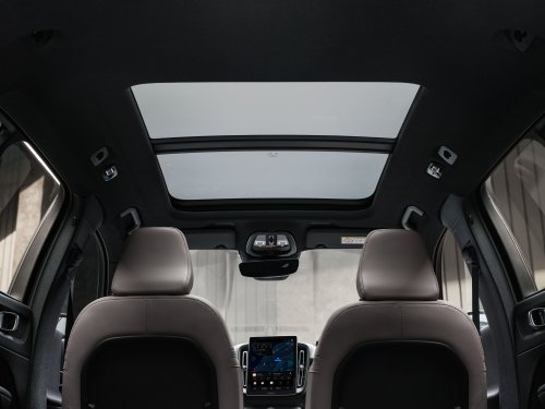 Volvo’s Decade-Old XC40 Refuses To Die, Gains Design And Tech Updates