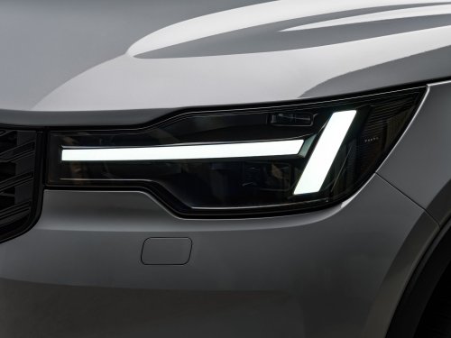 Volvo’s Decade-Old XC40 Refuses To Die, Gains Design And Tech Updates