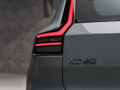Volvo’s Decade-Old XC40 Refuses To Die, Gains Design And Tech Updates