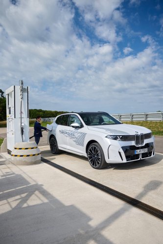 BMW’s Hydrogen X5 Is Now Closer Than Ever