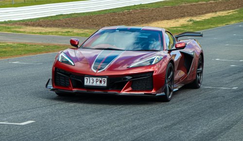 Driving The Corvette Stingray And Z06 On Track Is Like Dying And Going To Heaven | Review