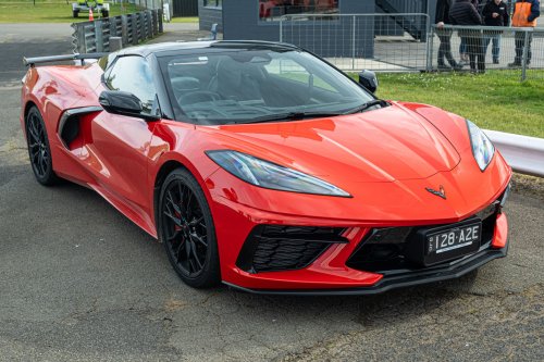 Driving The Corvette Stingray And Z06 On Track Is Like Dying And Going To Heaven | Review