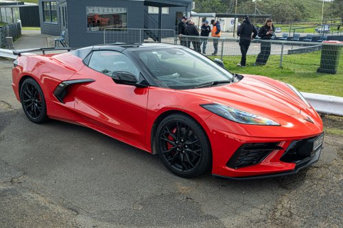 Driving The Corvette Stingray And Z06 On Track Is Like Dying And Going To Heaven | Review