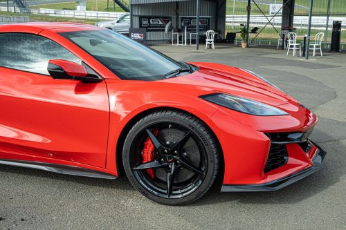 Driving The Corvette Stingray And Z06 On Track Is Like Dying And Going To Heaven | Review