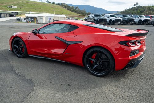 Driving The Corvette Stingray And Z06 On Track Is Like Dying And Going To Heaven | Review