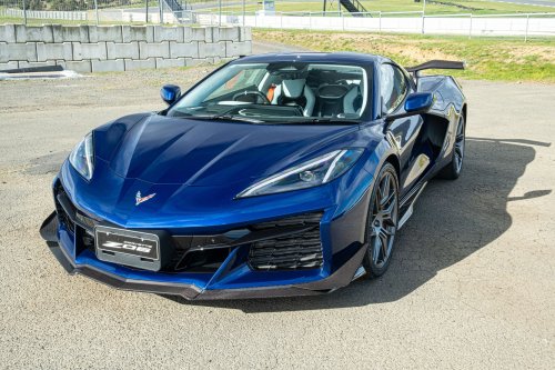 Driving The Corvette Stingray And Z06 On Track Is Like Dying And Going To Heaven | Review