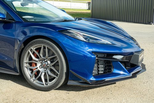 Driving The Corvette Stingray And Z06 On Track Is Like Dying And Going To Heaven | Review