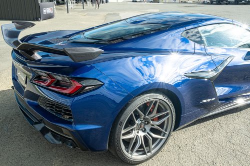 Driving The Corvette Stingray And Z06 On Track Is Like Dying And Going To Heaven | Review