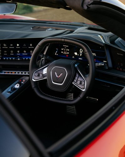 Driving The Corvette Stingray And Z06 On Track Is Like Dying And Going To Heaven | Review