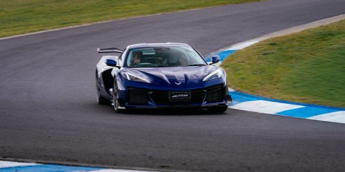 Driving The Corvette Stingray And Z06 On Track Is Like Dying And Going To Heaven | Review