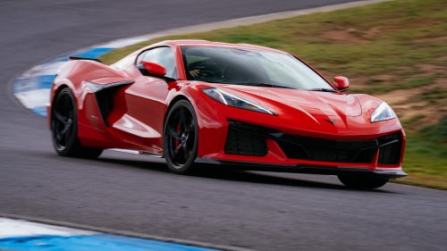 Driving The Corvette Stingray And Z06 On Track Is Like Dying And Going To Heaven | Review