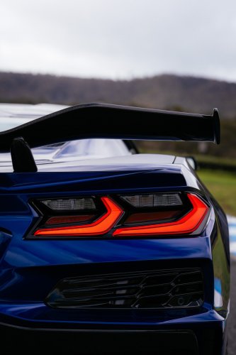 Driving The Corvette Stingray And Z06 On Track Is Like Dying And Going To Heaven | Review