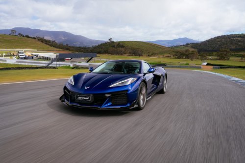 Driving The Corvette Stingray And Z06 On Track Is Like Dying And Going To Heaven | Review