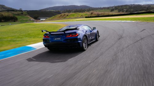Driving The Corvette Stingray And Z06 On Track Is Like Dying And Going To Heaven | Review