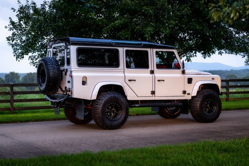 Helderburg’s Classic Defender Restomod Costs 2.5 Times More Than A New Octa